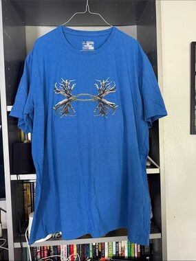 Under Armour Men’s Royal Blue Short Sleeve Graphic Tee